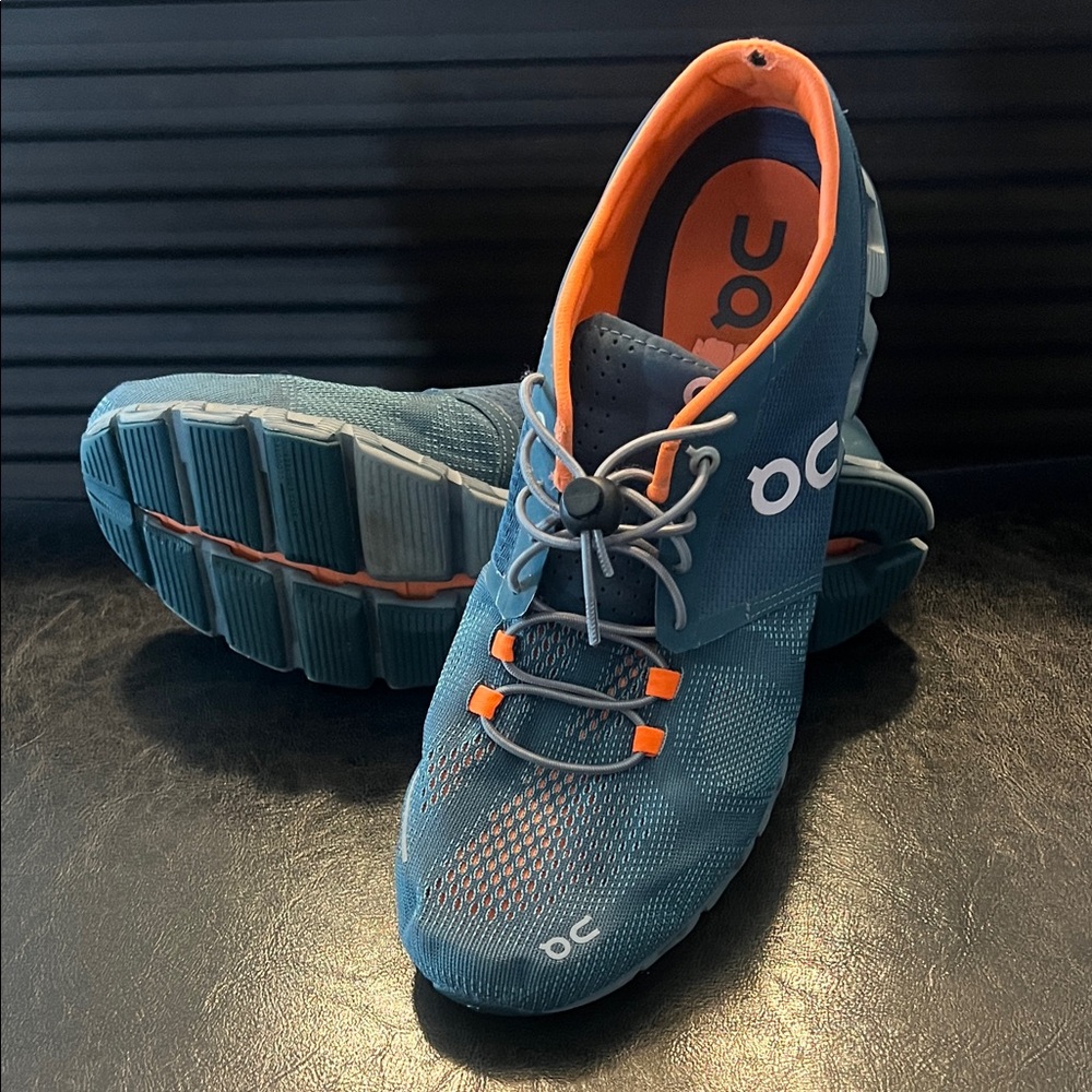 On Running Cloud Men's Athletic Shoes in Blue and Orange, size 11.